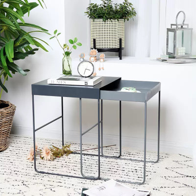 طاولات جانبية متداخلة