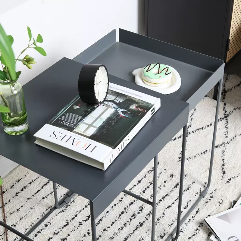 طاولات جانبية متداخلة