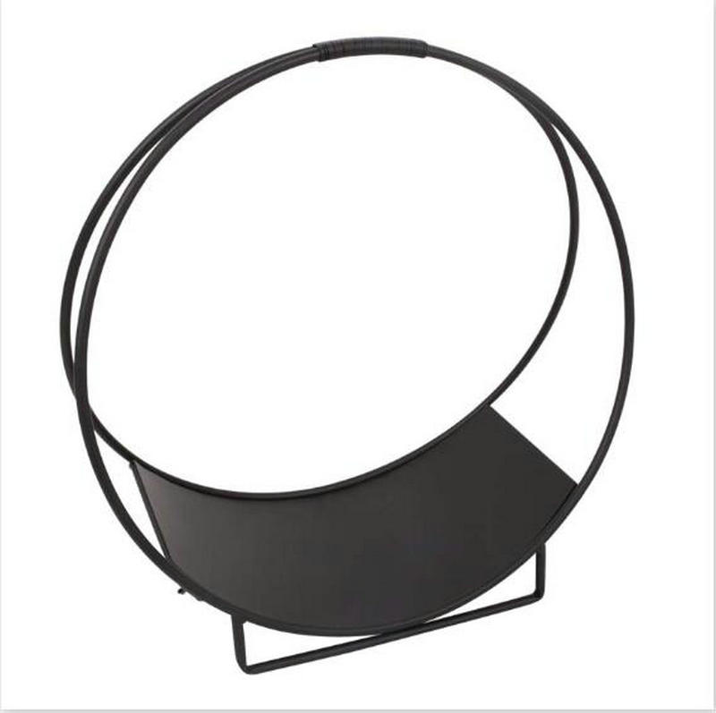 Estante de madera al aire libre